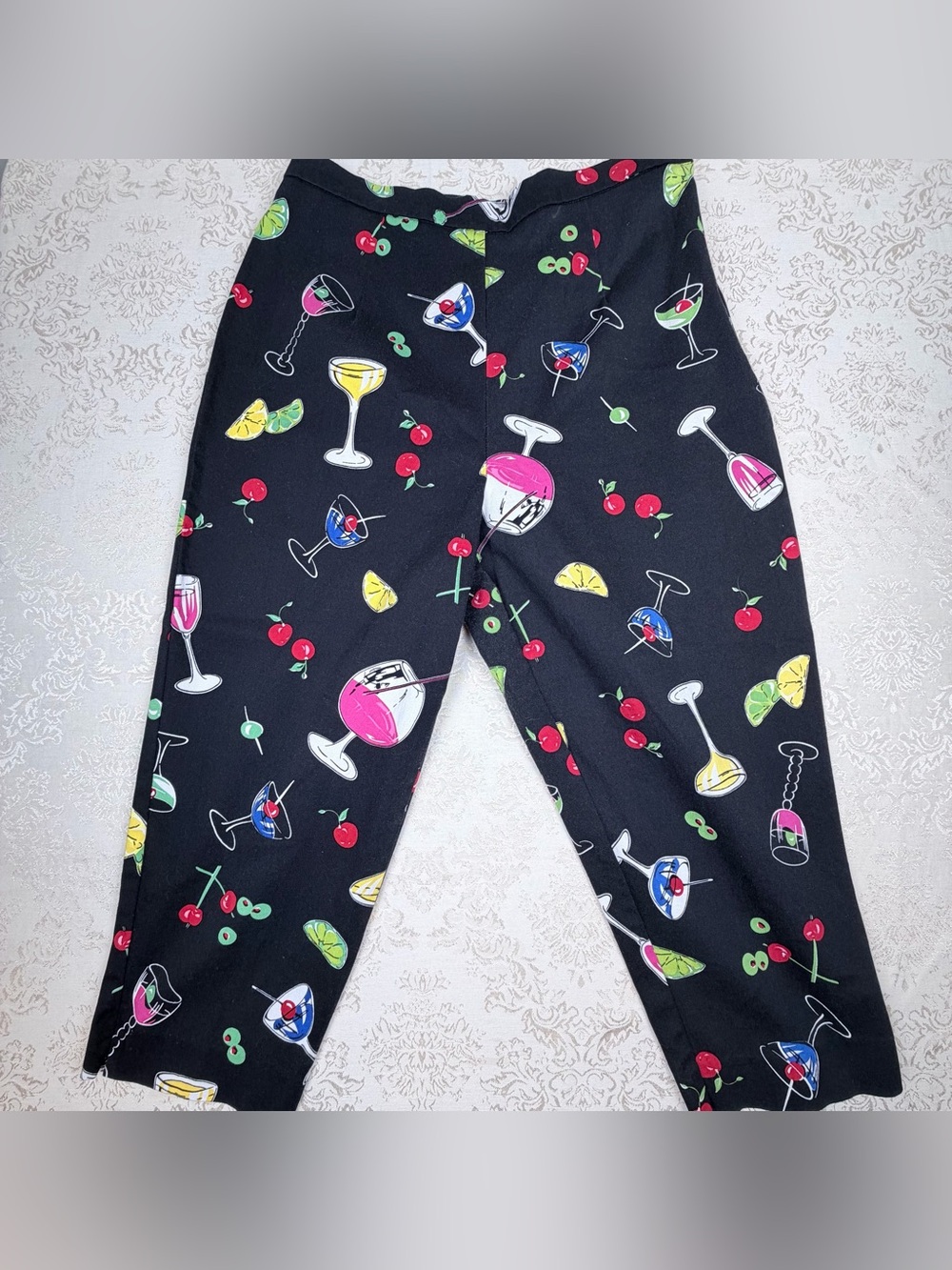 Briggs New York Black Cropped Pants with Bright Cocktail & Cherry Print, 10P